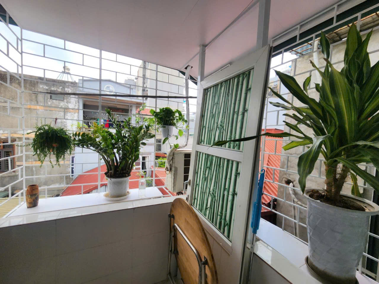 Bán nhà ngõ Thịnh Hào 3, một bước ra phố : DT 22m, giá 5tỷ1